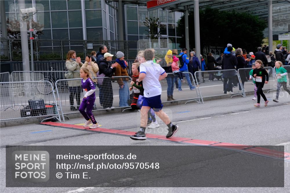 25.04.2026 - Das Zehntel Tim E. http://msf.ph/oto/9570548 25.04.2026 09:02:27 Ziel 1110, 1166, 1449, 1667, 1750, 1926, 1935, 2238, 2244, 2378, 2389, 2454, 2690, 2705, 2707, 3011, 3023, 3485, 3500, 3662, 3663, 3850, 3851, 3854 meine-sportfotos.de