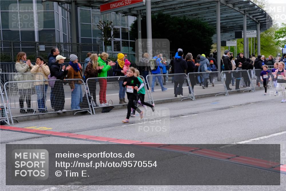 25.04.2026 - Das Zehntel Tim E. http://msf.ph/oto/9570554 25.04.2026 09:02:28 Ziel 1110, 1166, 1449, 1667, 1926, 1935, 2133, 2238, 2244, 2378, 2389, 2454, 2690, 2705, 2707, 3011, 3023, 3485, 3500, 3662, 3663, 3850, 3851 meine-sportfotos.de