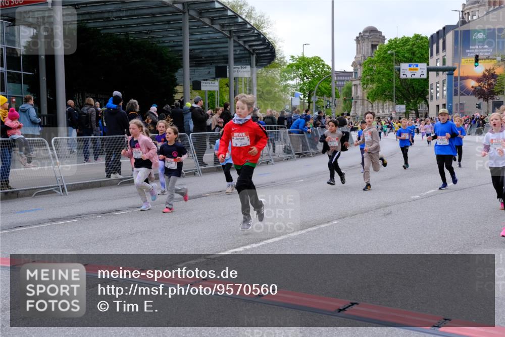 25.04.2026 - Das Zehntel Tim E. http://msf.ph/oto/9570560 25.04.2026 09:02:30 Ziel 1110, 1166, 1449, 1667, 1926, 1935, 2085, 2089, 2090, 2133, 2238, 2244, 2378, 2389, 2454, 2705, 2707, 3011, 3023, 3155, 3485, 3500, 3662, 3663, 3850, 3851 meine-sportfotos.de