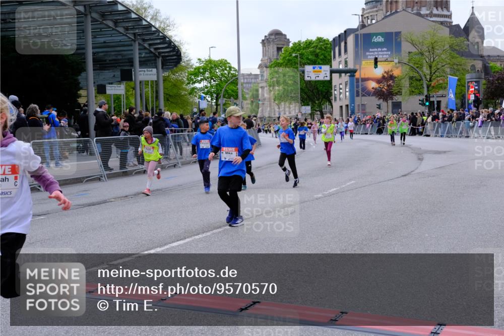 25.04.2026 - Das Zehntel Tim E. http://msf.ph/oto/9570570 25.04.2026 09:02:32 Ziel 1110, 1166, 1449, 1667, 1926, 1935, 2085, 2089, 2090, 2133, 2238, 2244, 2378, 2389, 3011, 3023, 3155, 3165, 3485, 3500, 3662, 3663, 3850, 3851 meine-sportfotos.de