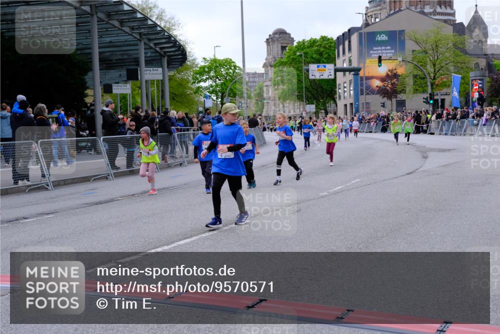 25.04.2026 - Das Zehntel Tim E. http://msf.ph/oto/9570571 25.04.2026 09:02:32 Ziel 1110, 1166, 1449, 1667, 1926, 1935, 2085, 2089, 2090, 2133, 2238, 2244, 2378, 2389, 3011, 3023, 3155, 3165, 3485, 3500, 3662, 3663, 3850, 3851 meine-sportfotos.de