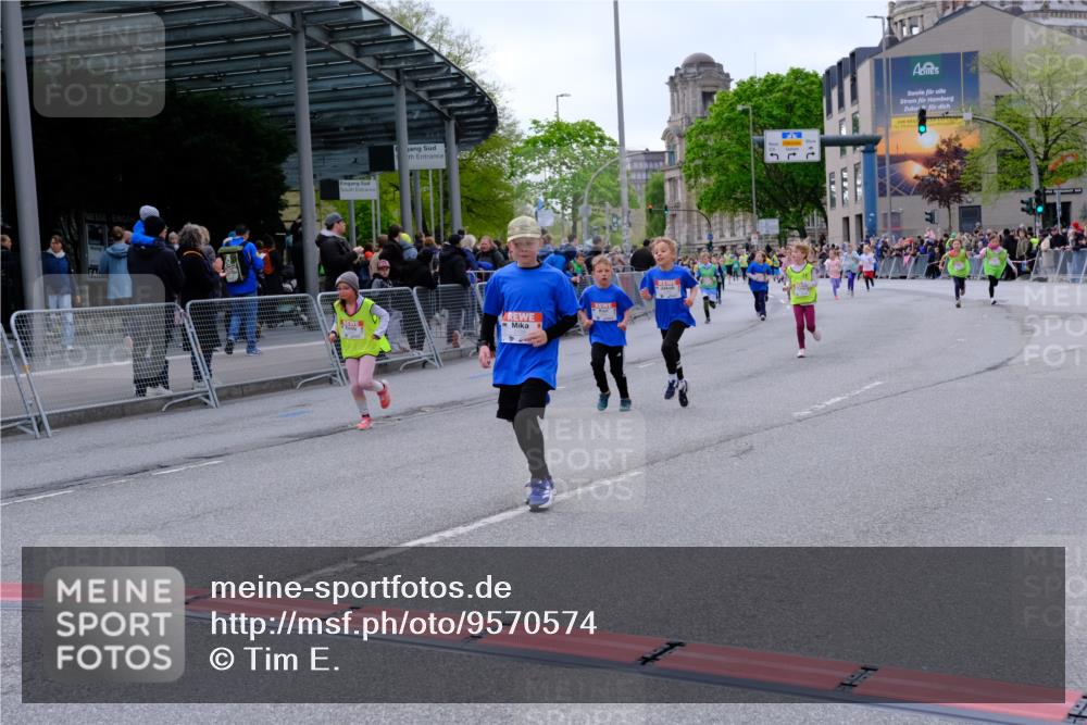 25.04.2026 - Das Zehntel Tim E. http://msf.ph/oto/9570574 25.04.2026 09:02:32 Ziel 1110, 1166, 1449, 1667, 1926, 1935, 2085, 2089, 2090, 2133, 2238, 2244, 2378, 2389, 3011, 3023, 3155, 3165, 3485, 3500, 3662, 3663, 3850, 3851 meine-sportfotos.de