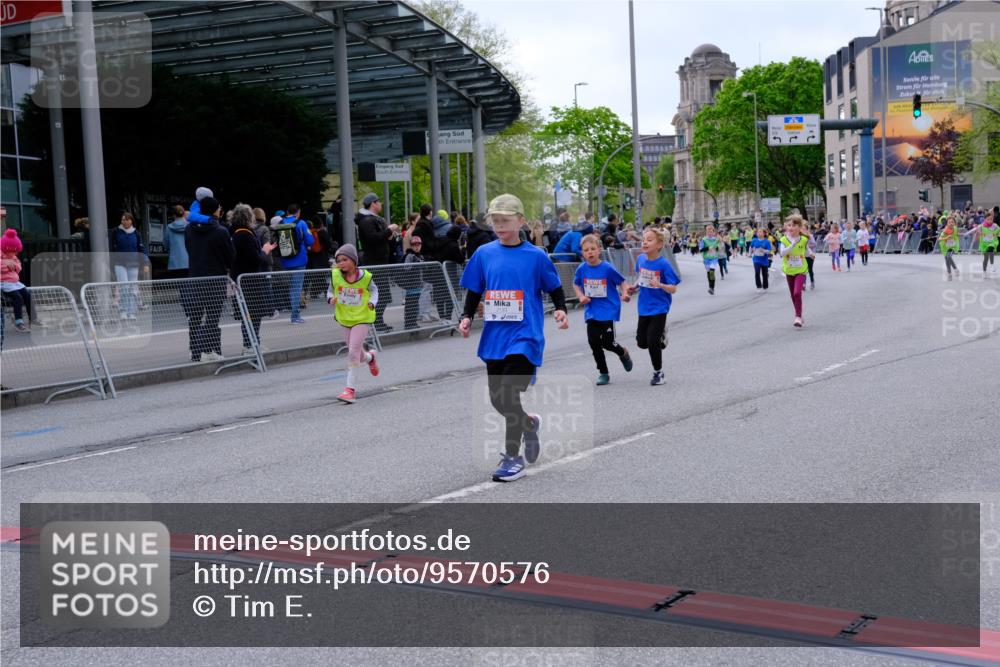 25.04.2026 - Das Zehntel Tim E. http://msf.ph/oto/9570576 25.04.2026 09:02:32 Ziel 1110, 1166, 1449, 1667, 1926, 1935, 2085, 2089, 2090, 2133, 2238, 2244, 2378, 2389, 3011, 3023, 3155, 3165, 3485, 3500, 3662, 3663, 3850, 3851 meine-sportfotos.de