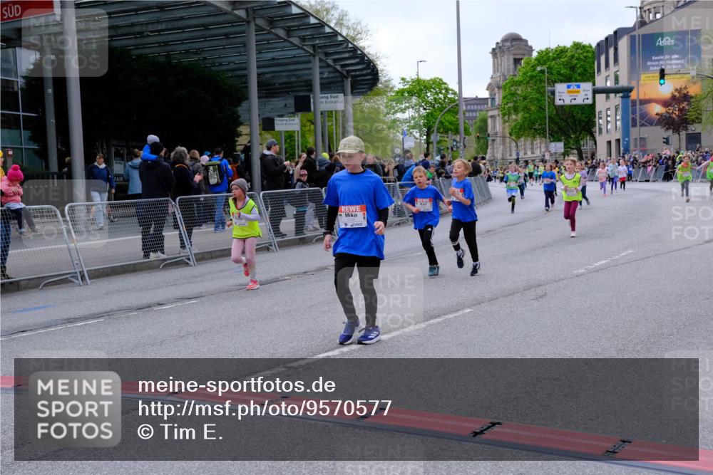 25.04.2026 - Das Zehntel Tim E. http://msf.ph/oto/9570577 25.04.2026 09:02:32 Ziel 1110, 1166, 1449, 1667, 1926, 1935, 2085, 2089, 2090, 2133, 2238, 2244, 2378, 2389, 3011, 3023, 3155, 3165, 3485, 3500, 3662, 3663, 3850, 3851 meine-sportfotos.de