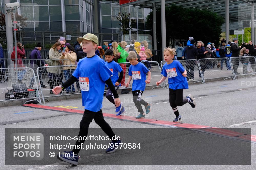 25.04.2026 - Das Zehntel Tim E. http://msf.ph/oto/9570584 25.04.2026 09:02:35 Ziel 1166, 1345, 1393, 1449, 1667, 1926, 1935, 2085, 2089, 2090, 2133, 2238, 2244, 2378, 2389, 2922, 3011, 3023, 3155, 3165, 3331, 3485, 3500 meine-sportfotos.de