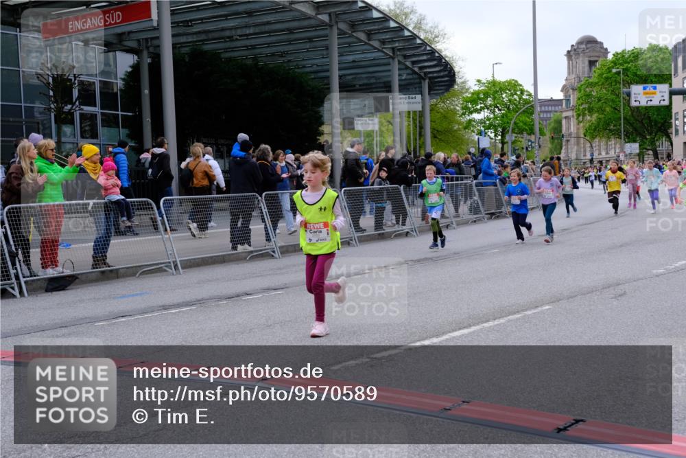 25.04.2026 - Das Zehntel Tim E. http://msf.ph/oto/9570589 25.04.2026 09:02:37 Ziel 1000, 1166, 1345, 1393, 1449, 1926, 1935, 2085, 2089, 2090, 2133, 2238, 2244, 2919, 2922, 3011, 3023, 3155, 3165, 3331, 3485, 3500 meine-sportfotos.de