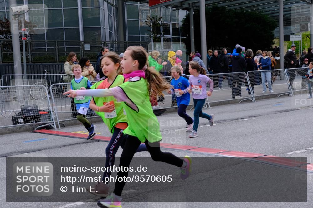 25.04.2026 - Das Zehntel Tim E. http://msf.ph/oto/9570605 25.04.2026 09:02:40 Ziel 1000, 1345, 1393, 1602, 1621, 1637, 2085, 2089, 2090, 2133, 2271, 2273, 2919, 2922, 3155, 3165, 3331 meine-sportfotos.de