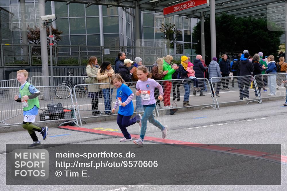 25.04.2026 - Das Zehntel Tim E. http://msf.ph/oto/9570606 25.04.2026 09:02:41 Ziel 1000, 1345, 1393, 1602, 1621, 1637, 2085, 2089, 2090, 2271, 2273, 2919, 2922, 3155, 3165, 3331 meine-sportfotos.de