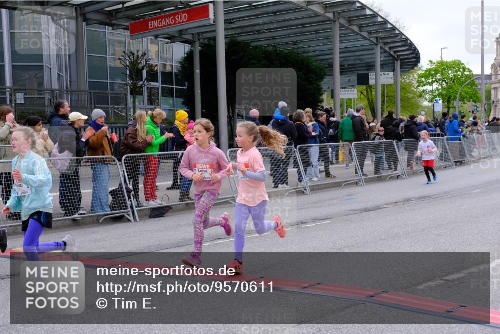 25.04.2026 - Das Zehntel Tim E. http://msf.ph/oto/9570611 25.04.2026 09:02:44 Ziel 1000, 1345, 1393, 1602, 1621, 1637, 2271, 2273, 2846, 2919, 2922, 3165, 3331 meine-sportfotos.de