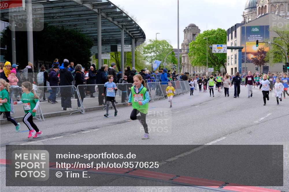 25.04.2026 - Das Zehntel Tim E. http://msf.ph/oto/9570625 25.04.2026 09:02:50 Ziel 1168, 1400, 1602, 1621, 1637, 2271, 2273, 2356, 2374, 2695, 2846, 3448, 3457 meine-sportfotos.de