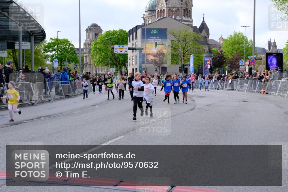 25.04.2026 - Das Zehntel Tim E. http://msf.ph/oto/9570632 25.04.2026 09:02:52 Ziel 1058, 1107, 1168, 1400, 2119, 2122, 2126, 2356, 2374, 2695, 2846, 3448, 3457 meine-sportfotos.de