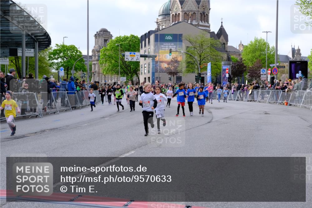 25.04.2026 - Das Zehntel Tim E. http://msf.ph/oto/9570633 25.04.2026 09:02:52 Ziel 1058, 1107, 1168, 1400, 2119, 2122, 2126, 2356, 2374, 2695, 2846, 3448, 3457 meine-sportfotos.de