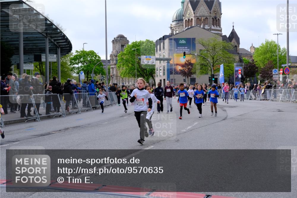 25.04.2026 - Das Zehntel Tim E. http://msf.ph/oto/9570635 25.04.2026 09:02:53 Ziel 1058, 1107, 1168, 1400, 1454, 2119, 2122, 2126, 2356, 2374, 2695, 2846, 3441, 3448, 3457, 3682 meine-sportfotos.de