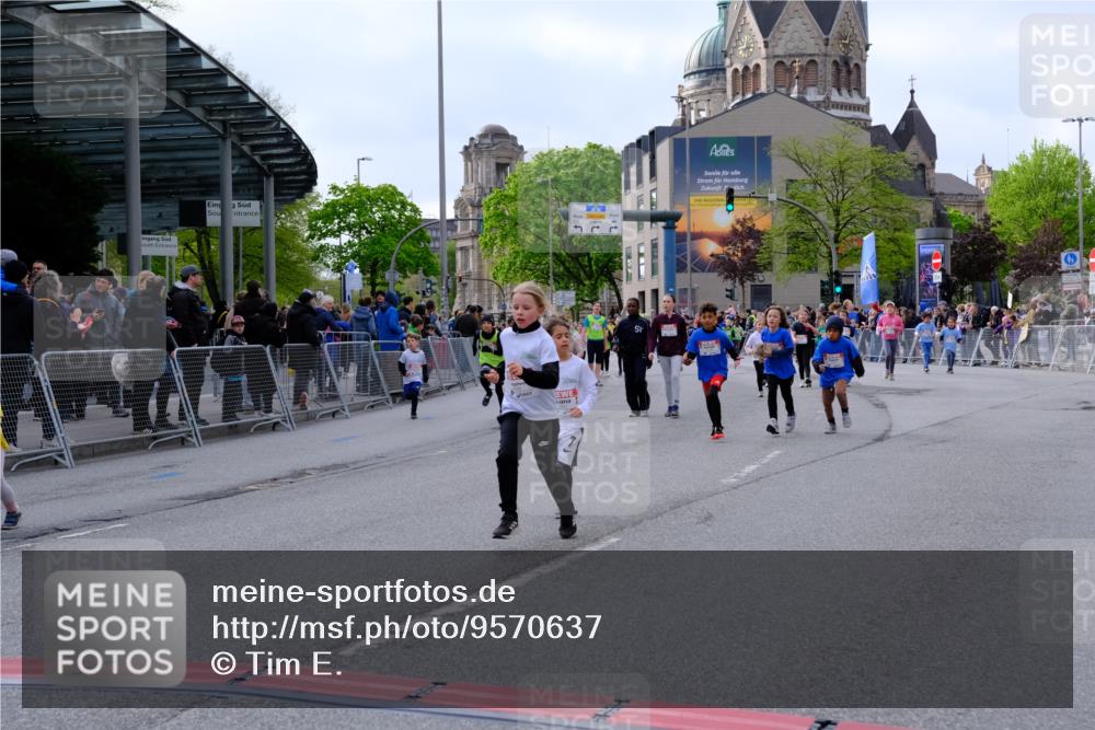 25.04.2026 - Das Zehntel Tim E. http://msf.ph/oto/9570637 25.04.2026 09:02:53 Ziel 1058, 1107, 1168, 1400, 1454, 2119, 2122, 2126, 2356, 2374, 2695, 2846, 3441, 3448, 3457, 3682 meine-sportfotos.de