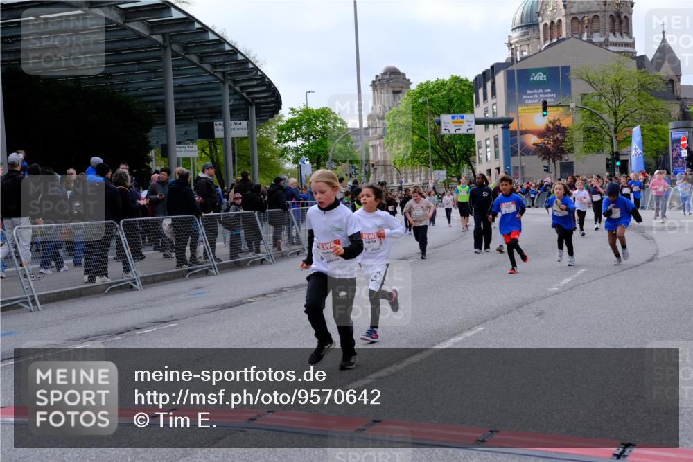 25.04.2026 - Das Zehntel Tim E. http://msf.ph/oto/9570642 25.04.2026 09:02:53 Ziel 1058, 1107, 1168, 1400, 1454, 2119, 2122, 2126, 2356, 2374, 2695, 2846, 3441, 3448, 3457, 3682 meine-sportfotos.de