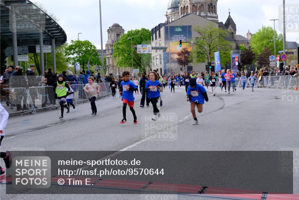 25.04.2026 - Das Zehntel Tim E. http://msf.ph/oto/9570644 25.04.2026 09:02:55 Ziel 1058, 1107, 1168, 1400, 1448, 1454, 2119, 2122, 2126, 2356, 2374, 2695, 2846, 3004, 3022, 3036, 3441, 3448, 3457, 3682 meine-sportfotos.de