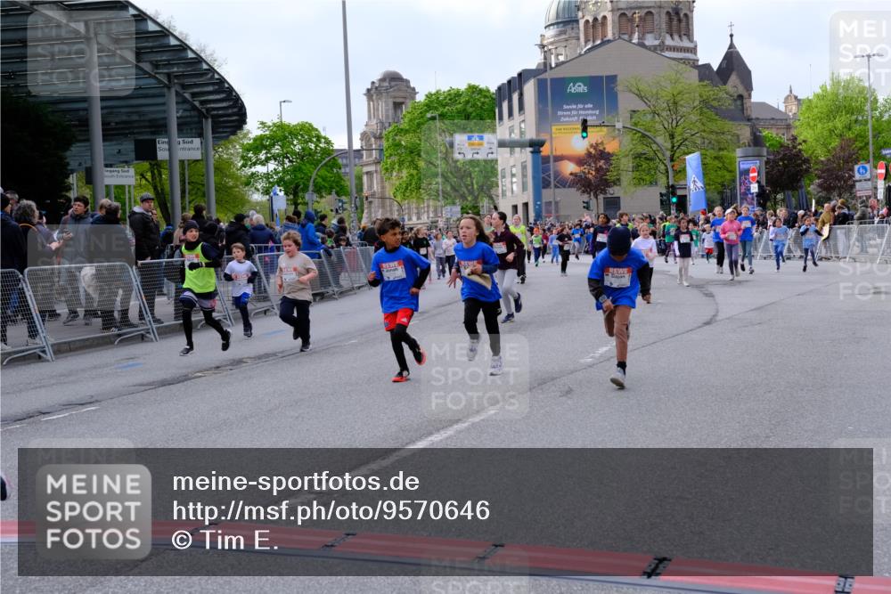 25.04.2026 - Das Zehntel Tim E. http://msf.ph/oto/9570646 25.04.2026 09:02:55 Ziel 1058, 1107, 1168, 1400, 1448, 1454, 2119, 2122, 2126, 2356, 2374, 2695, 2846, 3004, 3022, 3036, 3441, 3448, 3457, 3682 meine-sportfotos.de