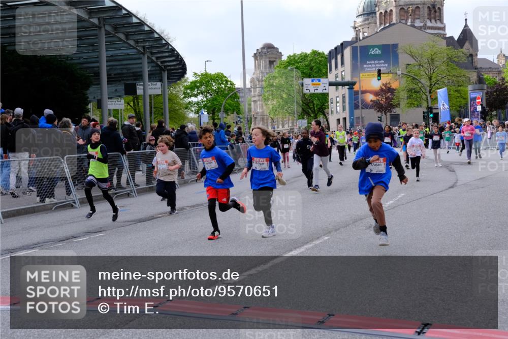 25.04.2026 - Das Zehntel Tim E. http://msf.ph/oto/9570651 25.04.2026 09:02:55 Ziel 1058, 1107, 1168, 1400, 1448, 1454, 2119, 2122, 2126, 2356, 2374, 2695, 2846, 3004, 3022, 3036, 3441, 3448, 3457, 3682 meine-sportfotos.de