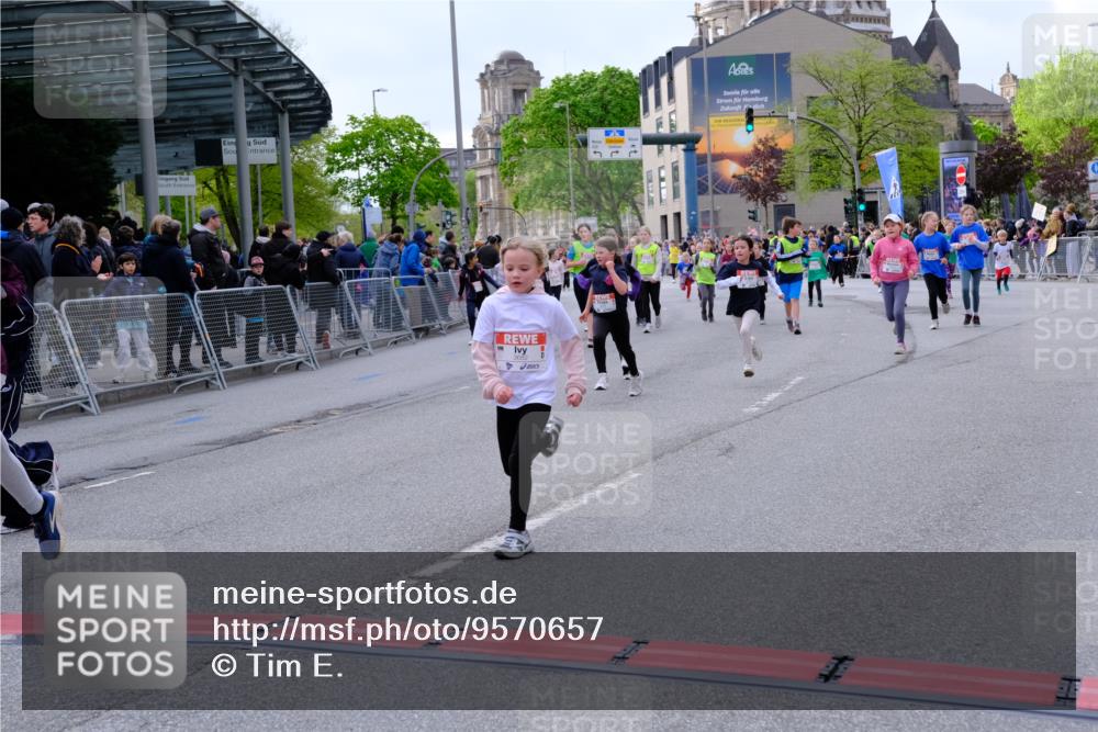 25.04.2026 - Das Zehntel Tim E. http://msf.ph/oto/9570657 25.04.2026 09:02:58 Ziel 1058, 1107, 1168, 1169, 1172, 1400, 1448, 1454, 2119, 2122, 2126, 2356, 2374, 2695, 3004, 3022, 3036, 3218, 3441, 3448, 3457, 3682, 4000 meine-sportfotos.de