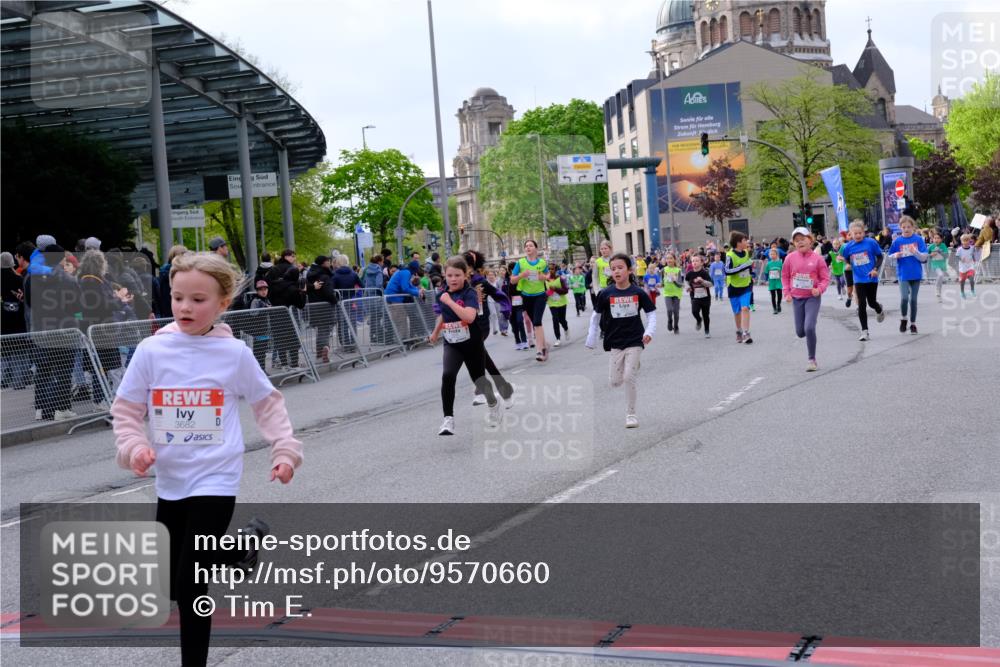 25.04.2026 - Das Zehntel Tim E. http://msf.ph/oto/9570660 25.04.2026 09:02:59 Ziel 1058, 1107, 1168, 1169, 1172, 1448, 1454, 2119, 2122, 2126, 2145, 2148, 2695, 3004, 3022, 3036, 3218, 3235, 3441, 3448, 3457, 3682, 3890, 4000 meine-sportfotos.de