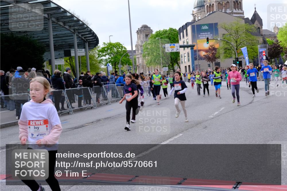 25.04.2026 - Das Zehntel Tim E. http://msf.ph/oto/9570661 25.04.2026 09:02:59 Ziel 1058, 1107, 1168, 1169, 1172, 1448, 1454, 2119, 2122, 2126, 2145, 2148, 2695, 3004, 3022, 3036, 3218, 3235, 3441, 3448, 3457, 3682, 3890, 4000 meine-sportfotos.de
