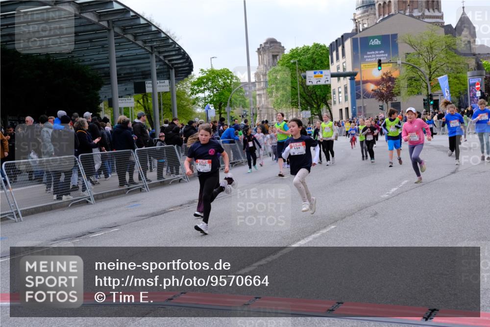 25.04.2026 - Das Zehntel Tim E. http://msf.ph/oto/9570664 25.04.2026 09:02:59 Ziel 1058, 1107, 1168, 1169, 1172, 1448, 1454, 2119, 2122, 2126, 2145, 2148, 2695, 3004, 3022, 3036, 3218, 3235, 3441, 3448, 3457, 3682, 3890, 4000 meine-sportfotos.de