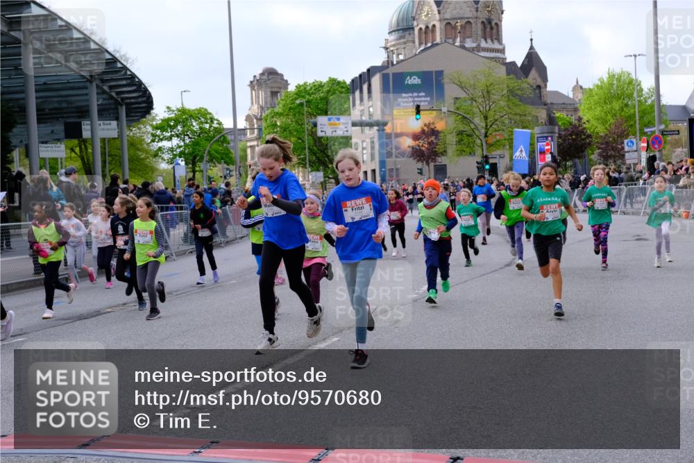 25.04.2026 - Das Zehntel Tim E. http://msf.ph/oto/9570680 25.04.2026 09:03:04 Ziel 1097, 1105, 1107, 1121, 1169, 1172, 1448, 1454, 1703, 1705, 1706, 2114, 2145, 2148, 2230, 2245, 2355, 2449, 2456, 2503, 2855, 2948, 2965, 3004, 3022, 3036, 3132, 3218, 3235, 3266, 3268, 3288, 3295, 3441, 3682, 3734, 3746, 3764, 3769, 3890, 4000 meine-sportfotos.de