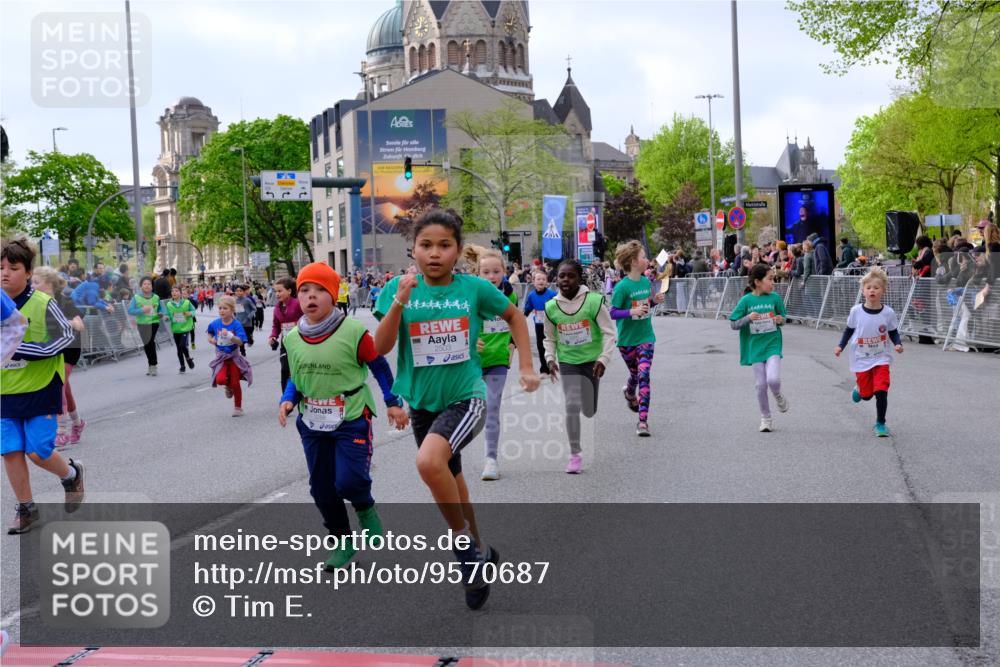 25.04.2026 - Das Zehntel Tim E. http://msf.ph/oto/9570687 25.04.2026 09:03:05 Ziel 1097, 1105, 1121, 1169, 1172, 1428, 1448, 1454, 1703, 1705, 1706, 2114, 2145, 2148, 2230, 2245, 2355, 2449, 2456, 2503, 2855, 2948, 2965, 3004, 3022, 3036, 3132, 3218, 3235, 3266, 3268, 3288, 3295, 3441, 3682, 3734, 3746, 3764, 3769, 3890, 4000 meine-sportfotos.de