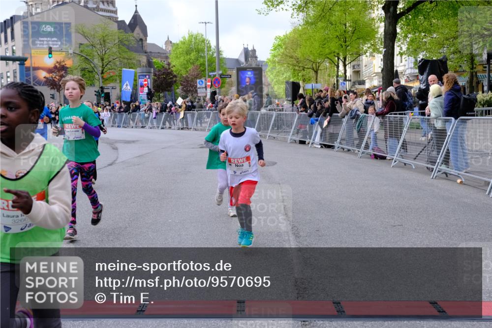 25.04.2026 - Das Zehntel Tim E. http://msf.ph/oto/9570695 25.04.2026 09:03:06 Ziel 1097, 1105, 1121, 1169, 1172, 1428, 1432, 1448, 1703, 1705, 1706, 2114, 2145, 2148, 2230, 2245, 2355, 2449, 2456, 2503, 2855, 2948, 2965, 3004, 3022, 3036, 3132, 3218, 3235, 3266, 3268, 3288, 3295, 3734, 3746, 3764, 3769, 3890, 4000 meine-sportfotos.de