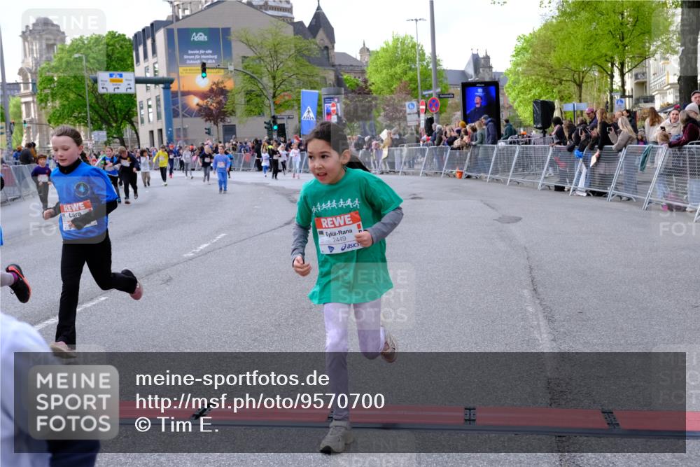 25.04.2026 - Das Zehntel Tim E. http://msf.ph/oto/9570700 25.04.2026 09:03:08 Ziel 1097, 1105, 1121, 1169, 1172, 1428, 1432, 1437, 1703, 1705, 1706, 2114, 2145, 2148, 2230, 2245, 2355, 2449, 2456, 2503, 2855, 2948, 2965, 3132, 3218, 3235, 3266, 3268, 3288, 3295, 3734, 3746, 3764, 3769, 3818, 3821, 3890, 4000 meine-sportfotos.de