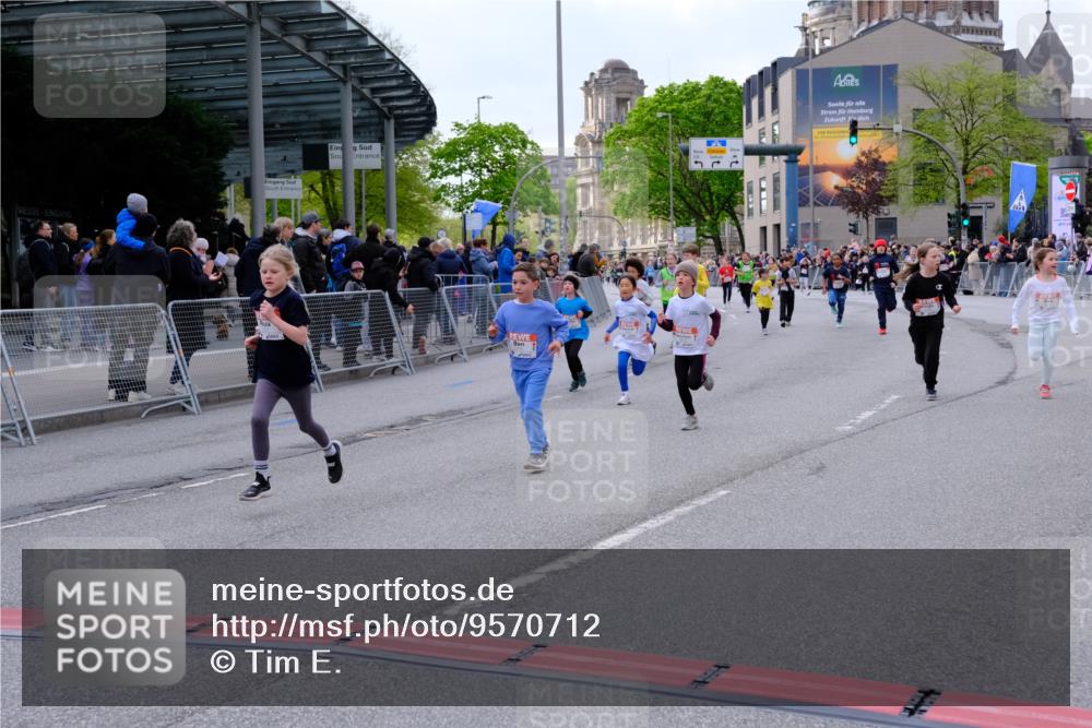 25.04.2026 - Das Zehntel Tim E. http://msf.ph/oto/9570712 25.04.2026 09:03:16 Ziel 1428, 1432, 1437, 1911, 1925, 2212, 2215, 2231, 3386, 3388, 3478, 3482, 3728, 3818, 3821 meine-sportfotos.de