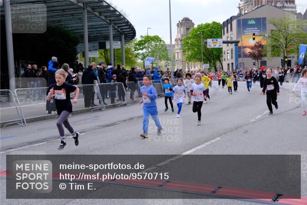 25.04.2026 - Das Zehntel Tim E. http://msf.ph/oto/9570715 25.04.2026 09:03:16 Ziel 1428, 1432, 1437, 1911, 1925, 2212, 2215, 2231, 3386, 3388, 3478, 3482, 3728, 3818, 3821 meine-sportfotos.de