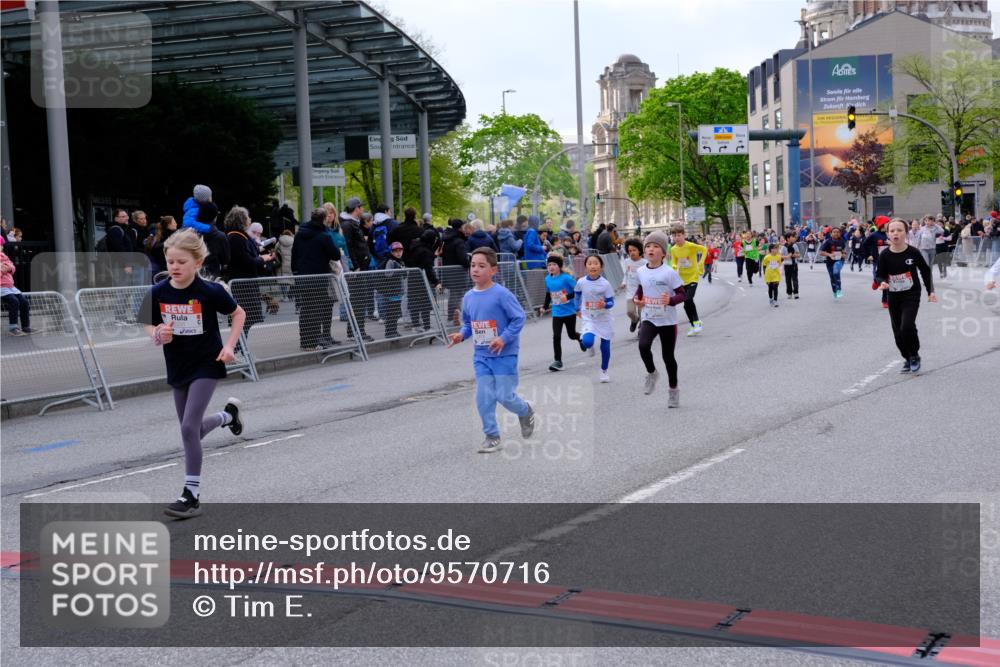 25.04.2026 - Das Zehntel Tim E. http://msf.ph/oto/9570716 25.04.2026 09:03:16 Ziel 1428, 1432, 1437, 1911, 1925, 2212, 2215, 2231, 3386, 3388, 3478, 3482, 3728, 3818, 3821 meine-sportfotos.de