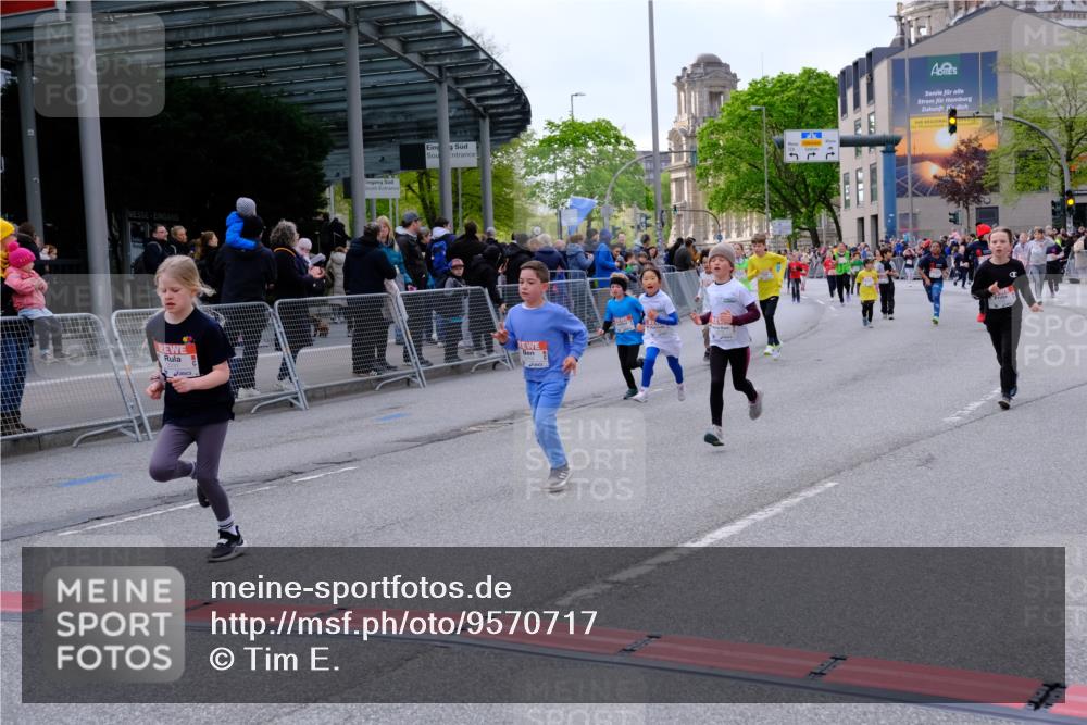 25.04.2026 - Das Zehntel Tim E. http://msf.ph/oto/9570717 25.04.2026 09:03:16 Ziel 1428, 1432, 1437, 1911, 1925, 2212, 2215, 2231, 3386, 3388, 3478, 3482, 3728, 3818, 3821 meine-sportfotos.de