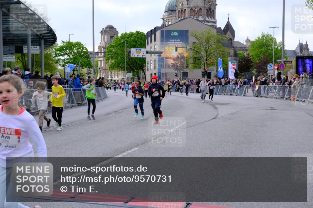 25.04.2026 - Das Zehntel Tim E. http://msf.ph/oto/9570731 25.04.2026 09:03:19 Ziel 1437, 1864, 1876, 1911, 1925, 2212, 2215, 2231, 3321, 3347, 3366, 3386, 3388, 3478, 3482, 3728, 3818, 3821 meine-sportfotos.de