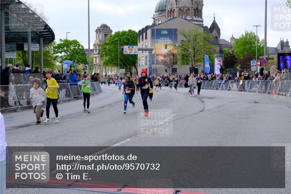25.04.2026 - Das Zehntel Tim E. http://msf.ph/oto/9570732 25.04.2026 09:03:19 Ziel 1437, 1864, 1876, 1911, 1925, 2212, 2215, 2231, 3321, 3347, 3366, 3386, 3388, 3478, 3482, 3728, 3818, 3821 meine-sportfotos.de