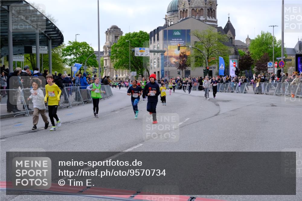 25.04.2026 - Das Zehntel Tim E. http://msf.ph/oto/9570734 25.04.2026 09:03:20 Ziel 1864, 1876, 1911, 1925, 2212, 2215, 2231, 3321, 3347, 3366, 3386, 3388, 3478, 3482, 3728 meine-sportfotos.de