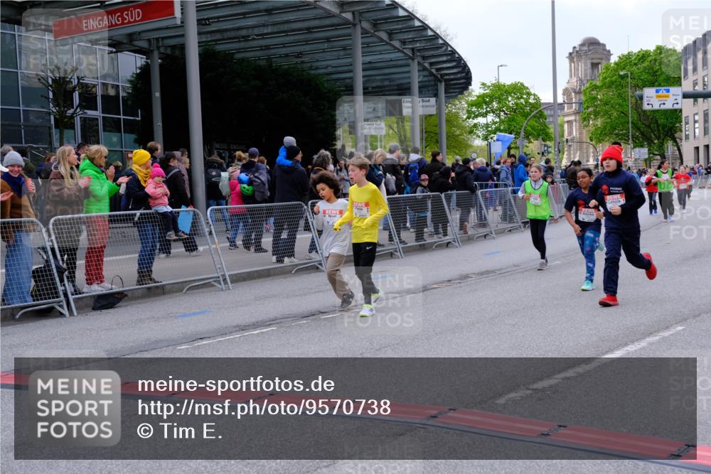 25.04.2026 - Das Zehntel Tim E. http://msf.ph/oto/9570738 25.04.2026 09:03:20 Ziel 1864, 1876, 1911, 1925, 2212, 2215, 2231, 3321, 3347, 3366, 3386, 3388, 3478, 3482, 3728 meine-sportfotos.de