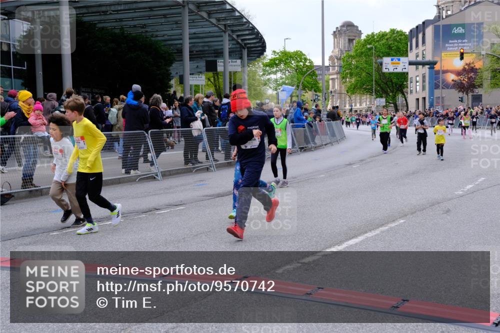 25.04.2026 - Das Zehntel Tim E. http://msf.ph/oto/9570742 25.04.2026 09:03:21 Ziel 1864, 1876, 1911, 1925, 2212, 2215, 2231, 3321, 3347, 3366, 3386, 3388, 3478, 3482, 3728 meine-sportfotos.de