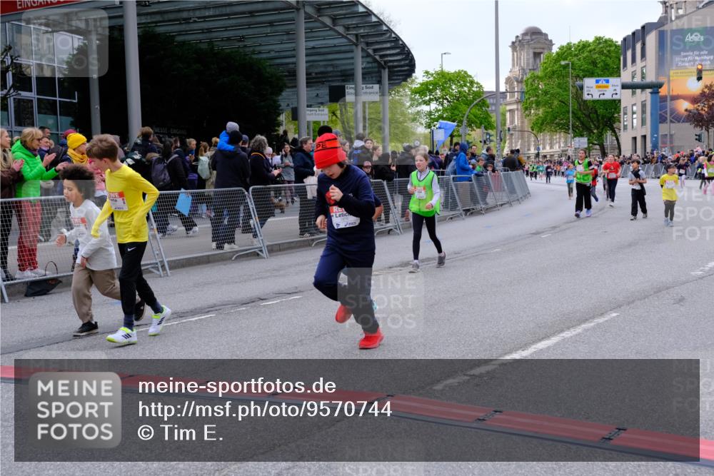 25.04.2026 - Das Zehntel Tim E. http://msf.ph/oto/9570744 25.04.2026 09:03:22 Ziel 1864, 1876, 2212, 2215, 2231, 3321, 3325, 3347, 3366, 3386, 3388, 3478, 3482, 3728 meine-sportfotos.de
