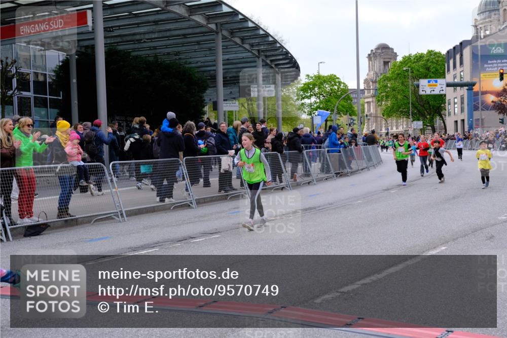 25.04.2026 - Das Zehntel Tim E. http://msf.ph/oto/9570749 25.04.2026 09:03:23 Ziel 1864, 1876, 2212, 2215, 2231, 2403, 3050, 3056, 3321, 3325, 3347, 3366, 3386, 3388, 3478, 3482, 3728 meine-sportfotos.de