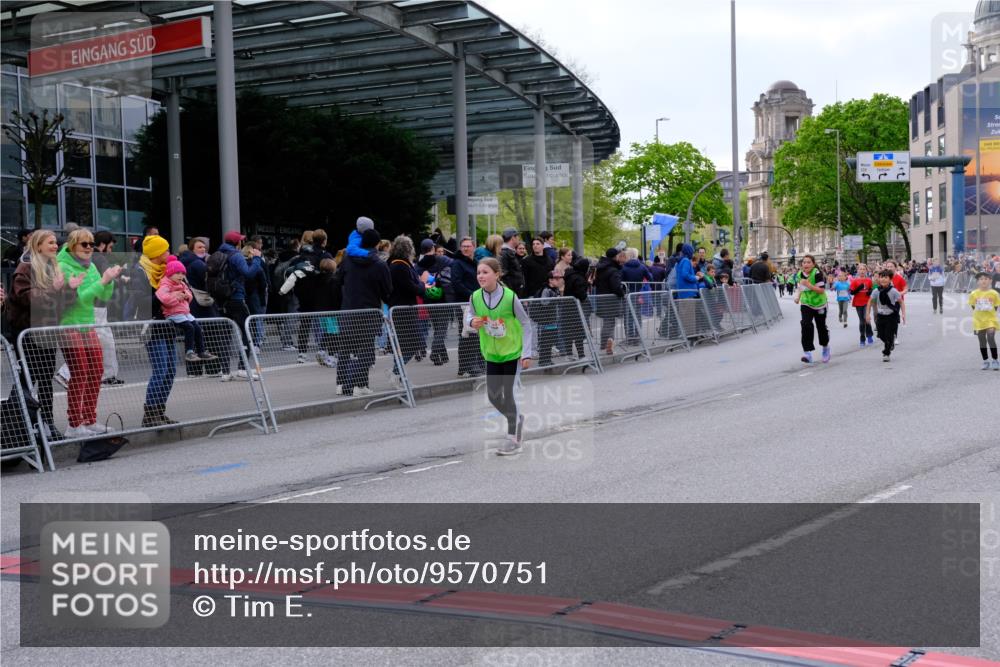 25.04.2026 - Das Zehntel Tim E. http://msf.ph/oto/9570751 25.04.2026 09:03:23 Ziel 1864, 1876, 2212, 2215, 2231, 2403, 3050, 3056, 3321, 3325, 3347, 3366, 3386, 3388, 3478, 3482, 3728 meine-sportfotos.de