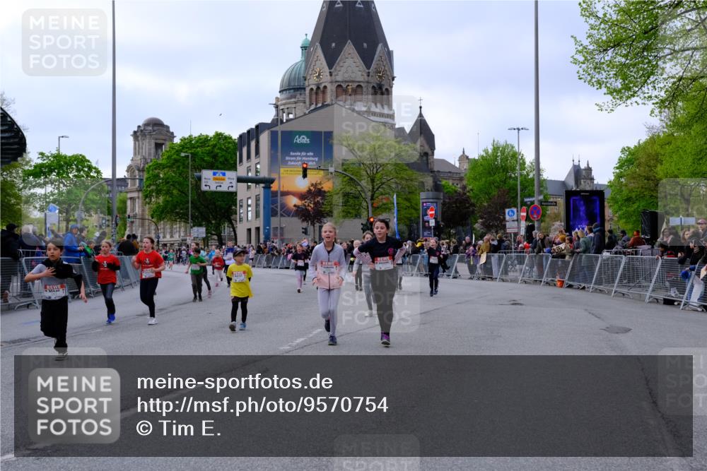 25.04.2026 - Das Zehntel Tim E. http://msf.ph/oto/9570754 25.04.2026 09:03:26 Ziel 1864, 1876, 2403, 2569, 2576, 2706, 3050, 3056, 3321, 3325, 3347, 3366, 3386, 3388, 3728, 3792 meine-sportfotos.de