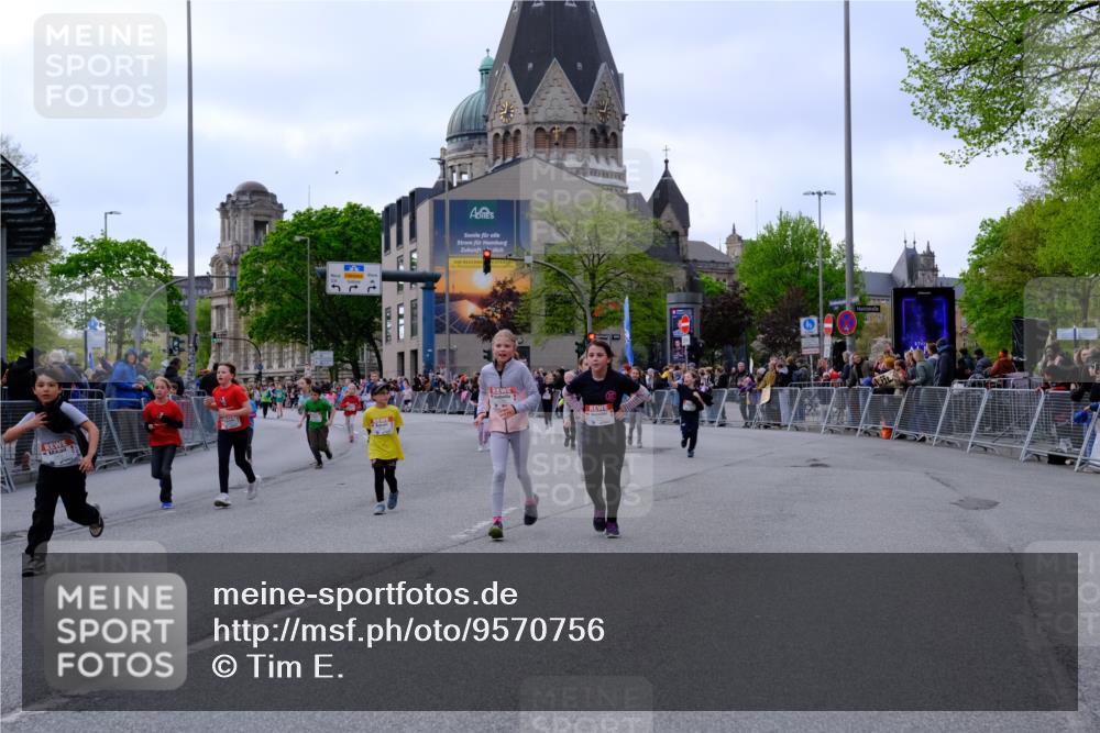 25.04.2026 - Das Zehntel Tim E. http://msf.ph/oto/9570756 25.04.2026 09:03:26 Ziel 1864, 1876, 2403, 2569, 2576, 2706, 3050, 3056, 3321, 3325, 3347, 3366, 3386, 3388, 3728, 3792 meine-sportfotos.de