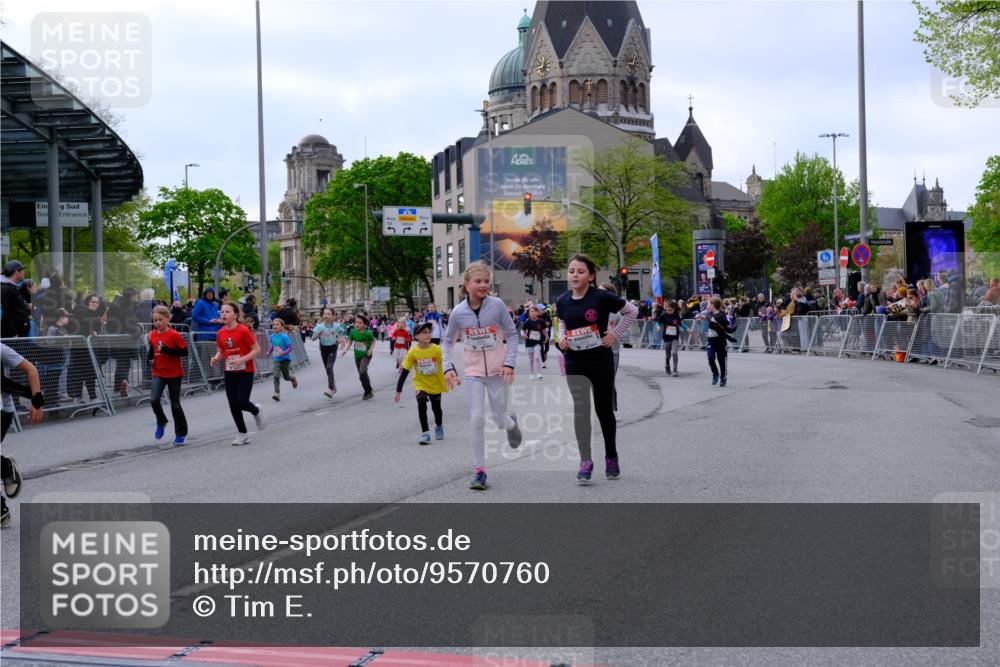 25.04.2026 - Das Zehntel Tim E. http://msf.ph/oto/9570760 25.04.2026 09:03:27 Ziel 1864, 1876, 2403, 2569, 2576, 2706, 3050, 3056, 3321, 3325, 3347, 3366, 3749, 3763, 3792 meine-sportfotos.de