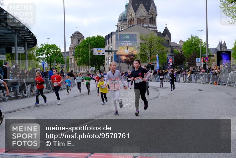 25.04.2026 - Das Zehntel Tim E. http://msf.ph/oto/9570761 25.04.2026 09:03:27 Ziel 1864, 1876, 2403, 2569, 2576, 2706, 3050, 3056, 3321, 3325, 3347, 3366, 3749, 3763, 3792 meine-sportfotos.de