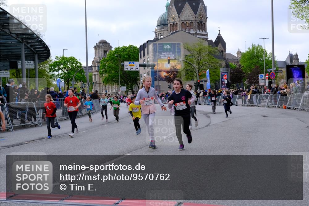 25.04.2026 - Das Zehntel Tim E. http://msf.ph/oto/9570762 25.04.2026 09:03:27 Ziel 1864, 1876, 2403, 2569, 2576, 2706, 3050, 3056, 3321, 3325, 3347, 3366, 3749, 3763, 3792 meine-sportfotos.de