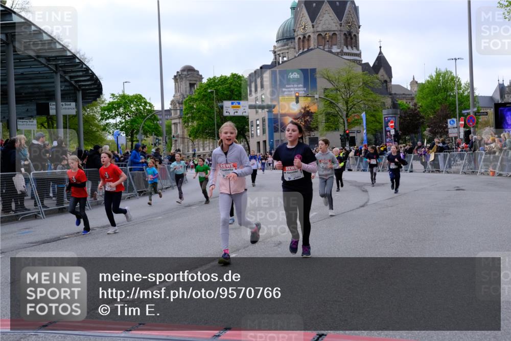 25.04.2026 - Das Zehntel Tim E. http://msf.ph/oto/9570766 25.04.2026 09:03:27 Ziel 1864, 1876, 2403, 2569, 2576, 2706, 3050, 3056, 3321, 3325, 3347, 3366, 3749, 3763, 3792 meine-sportfotos.de