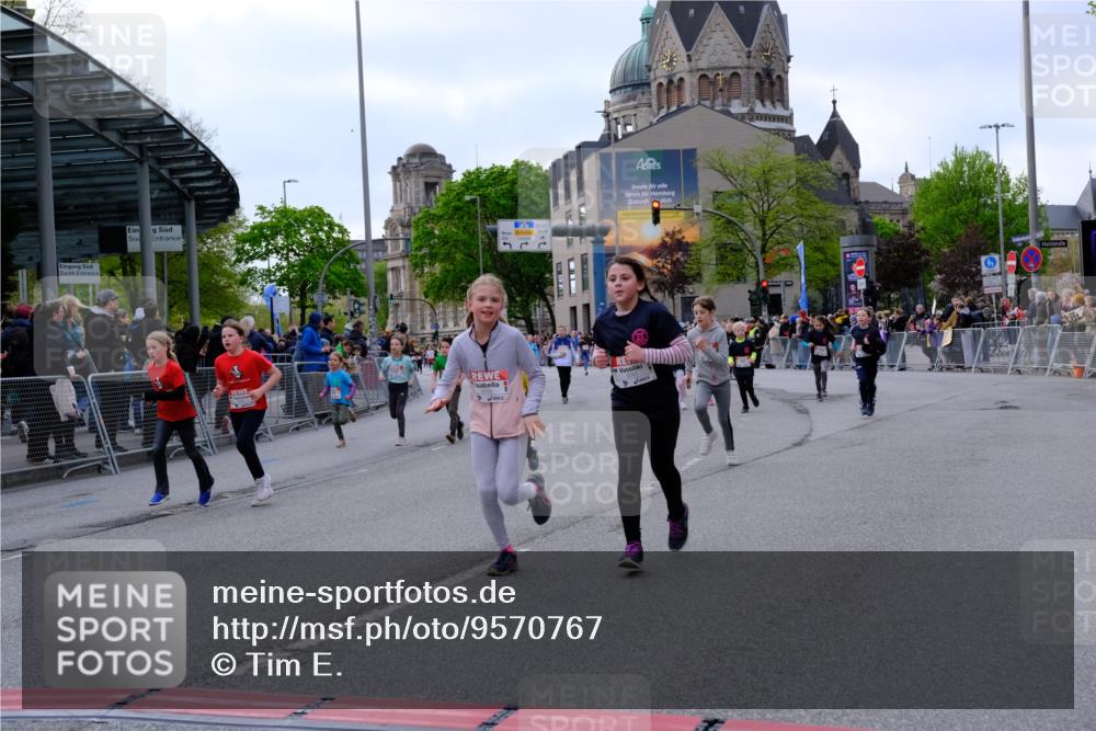 25.04.2026 - Das Zehntel Tim E. http://msf.ph/oto/9570767 25.04.2026 09:03:28 Ziel 1663, 1864, 1876, 2403, 2569, 2576, 2706, 3035, 3050, 3056, 3321, 3325, 3347, 3366, 3749, 3763, 3792 meine-sportfotos.de