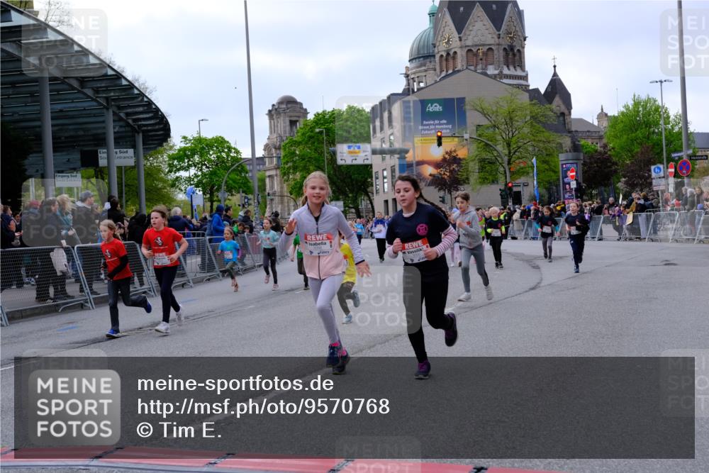 25.04.2026 - Das Zehntel Tim E. http://msf.ph/oto/9570768 25.04.2026 09:03:28 Ziel 1663, 1864, 1876, 2403, 2569, 2576, 2706, 3035, 3050, 3056, 3321, 3325, 3347, 3366, 3749, 3763, 3792 meine-sportfotos.de